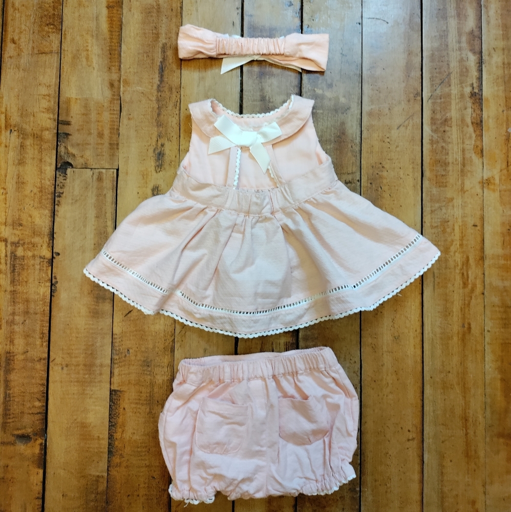 ❤️SOLD❤️ NWT Heirlooms Polly Flinders dress set for baby girl size 6-9 mo… - Picture 9 of 10